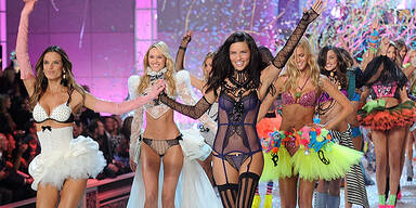 Victoria's Secret Fashion Show 2011