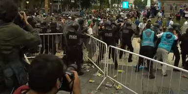 Blutige Ausschreitungen bei Maradonas Trauerfeier
