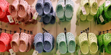 Crocs machen Milliarden-Umsatz