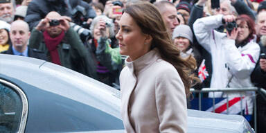 Kate shoppt Umstandsmode bei Topshop