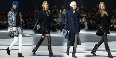 Lagerfeld umarmt die Welt