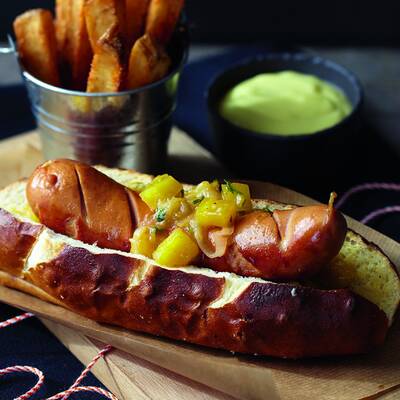 Currywurst  mit Mangochutney