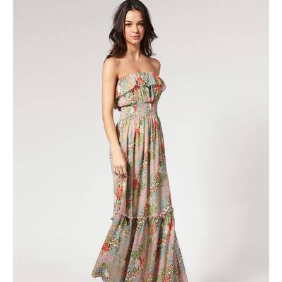 Sommer-Robe  um 14 Euro bei Topshop