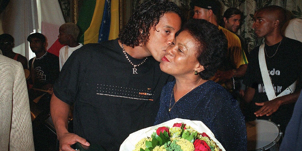 Ronaldinho trauert um verstorbene Mutter