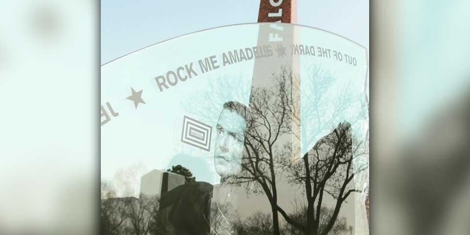 Falcos Grab geschändet