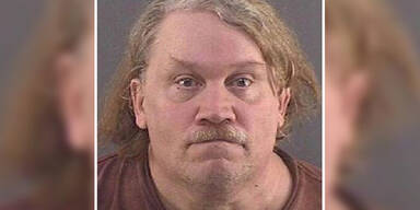 Perverser nach Dreier mit Hunden verurteilt