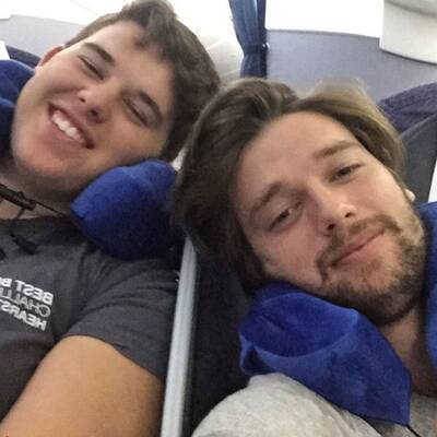 Arnold Schwarzeneggers Söhne Patrick & Christopher in Japan