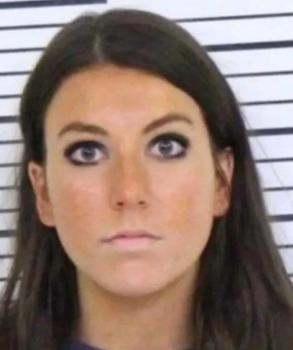 Influencerin (19) täuscht Krebs vor - und kassiert 34.000 Euro