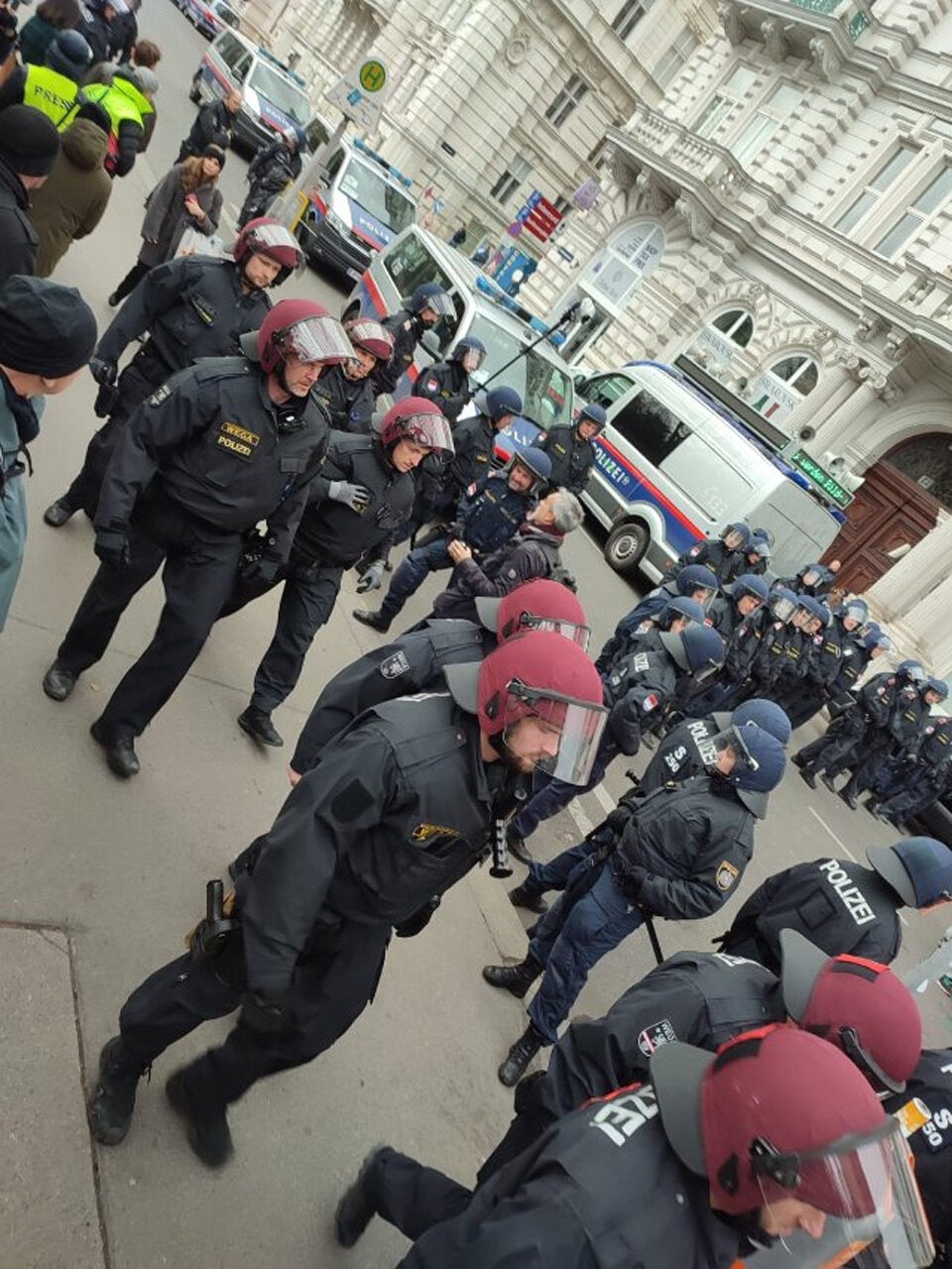 Proteste gegen Gas-Konferenz gewaltsam aufgelöst