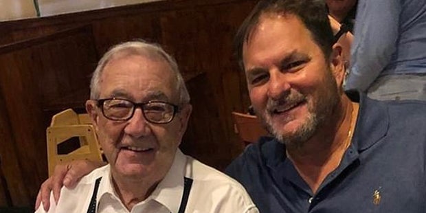 Vater und Sohn sterben an Corona