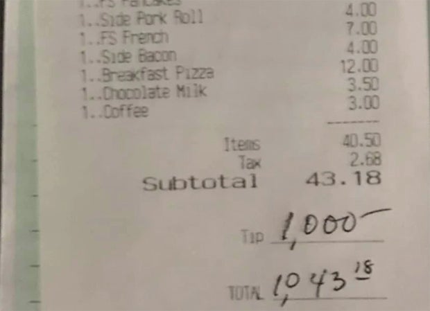 Kellnerin weint, als sie Notiz auf Rechnung sieht