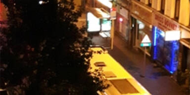 Bewaffneter nimmt 30 Geiseln in Supermarkt