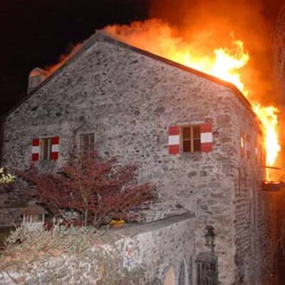 Großbrand auf Burg Klamm