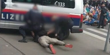 Polizei Gewalt Video