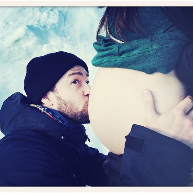 Justin Timberlake zeigt Jessica Biels Babybauch