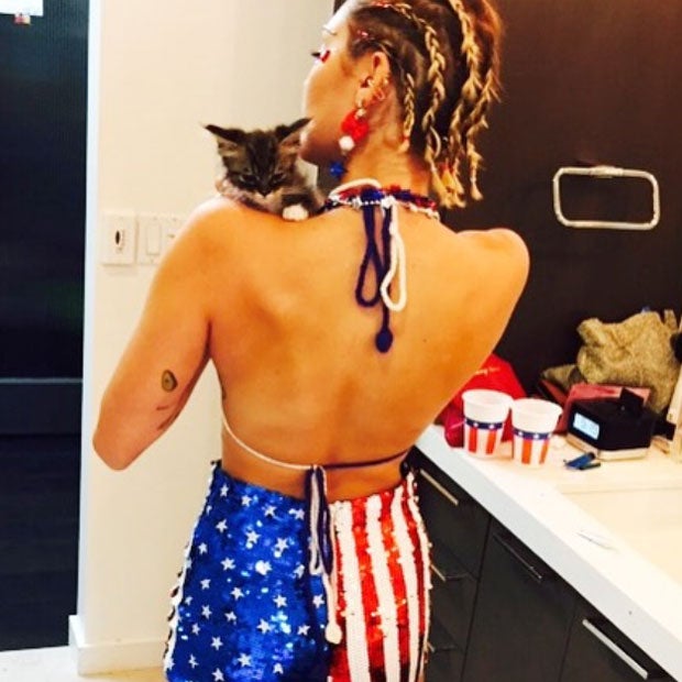 Miley Cyrus: Avocado-Tattoo