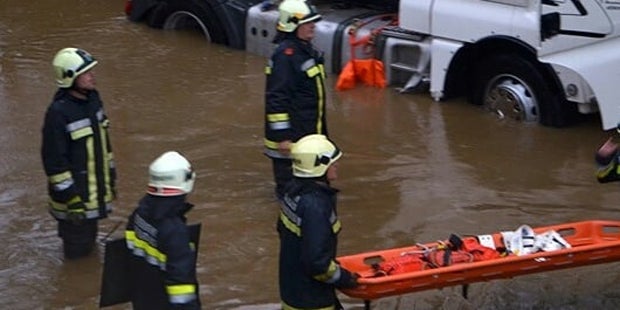 Unwetter Dobersberg Lkw in Thaya