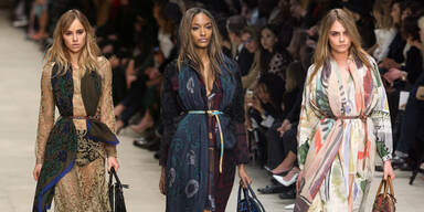 Topmodels zeigen neueste Burberry-Trends