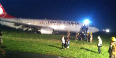 Turkish-Air schie&szlig;t &uuml;ber Landebahn hinaus