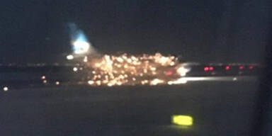 Flugzeug Flammen JFK