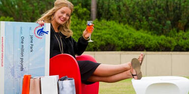 Ungl&uuml;ckliche Lotto-Million&auml;rin zieht wieder bei Mama ein