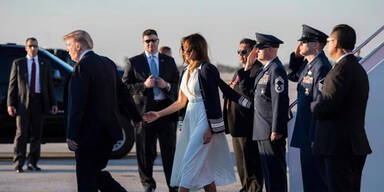 Neues Handgate: Melania blamiert Trump