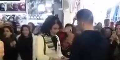 Paar nach Hochzeitsantrag festgenommen