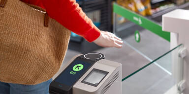 Amazon One Bezahlen mit der Handfl&auml;che