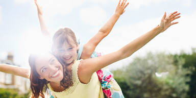 Die gro&szlig;e MADONNA-Umfrage: Kind & Karriere