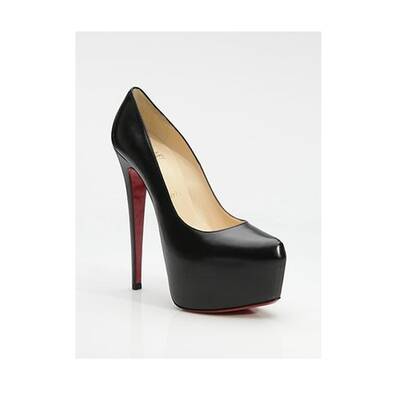 Kim Kardashian liebt Louboutins 