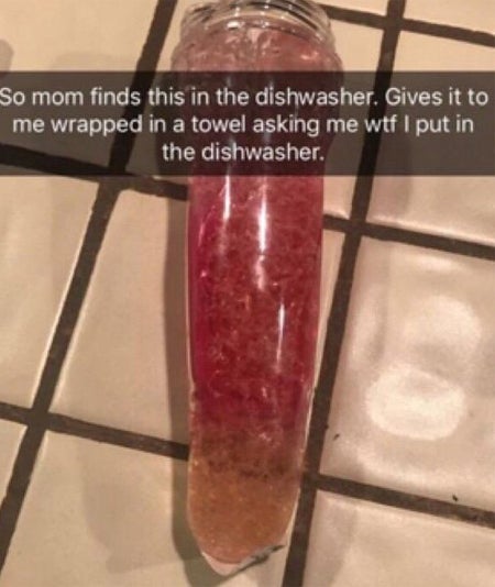 Peinlich: Mutter findet DAS im Geschirrspüler