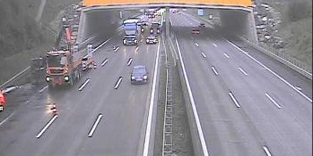 Mega-Stau: Lkw stand auf A1 in Vollbrand