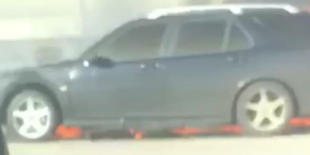 Spektakulärer Autobrand auf der A1