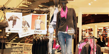 3 x 100 Euro Gutschein von Kleider Bauer