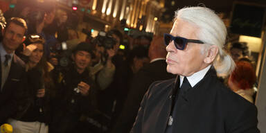 Lagerfeld ist kein Fan von Selfies: "Schreckliche Dinge!"