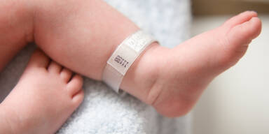 Babys drogenabhängiger Mütter leiden an Entzugserscheinungen