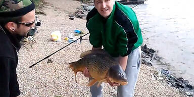 Er macht den Fang seines Lebens &ndash; doch dann passiert DAS