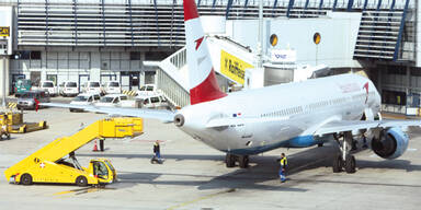 Flughafen von Flüchtlingen lahmgelegt