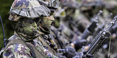 Coronavirus-Angst: Schweizer sperren ihre Armee weg