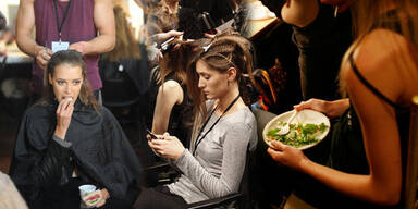 Fashion Weeks Backstage