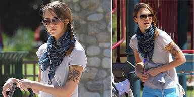 Jessica Alba zeigt sich mit Tattoo
