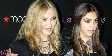 Madonnas Outfits