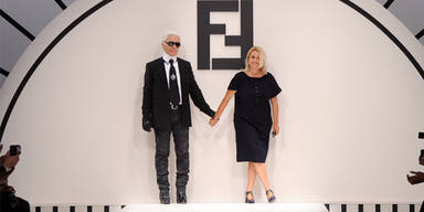 Fendi restauriert Trevi-Brunnen in Rom