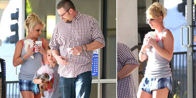 Britney unterwegs in Boxershorts