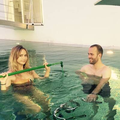 Suki Waterhouse: Wellness-Urlaub in Österreich