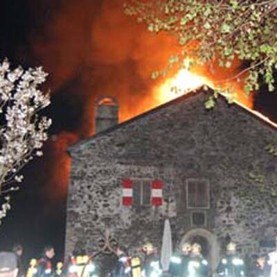 Großbrand auf Burg Klamm