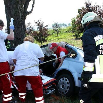 Crash bei Tulln: Pkw-Lenkerin schwer verletzt