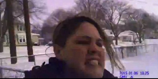 Der Moment als ein US-Cop einen Hund erschießen will und eine Mutter von 3 Kindern tötet