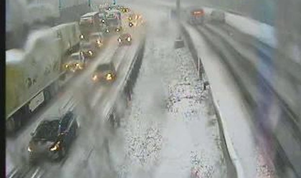 Wintereinbruch führt zu Verkehrschaos