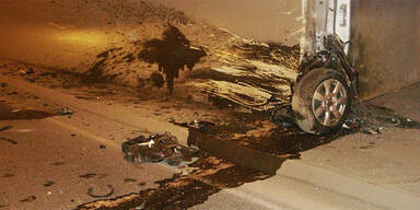 Alkolenker crashte in Tunnelwand